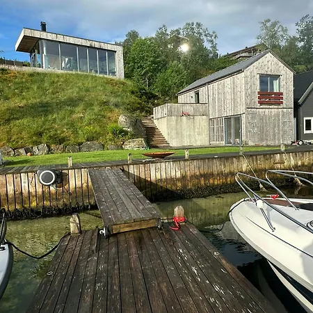 And Boathouse By The Sea In Sveio Semesterbostad