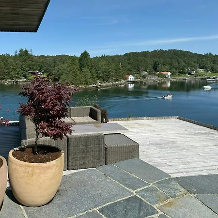 Semesterbostad And Boathouse By The Sea In Sveio *